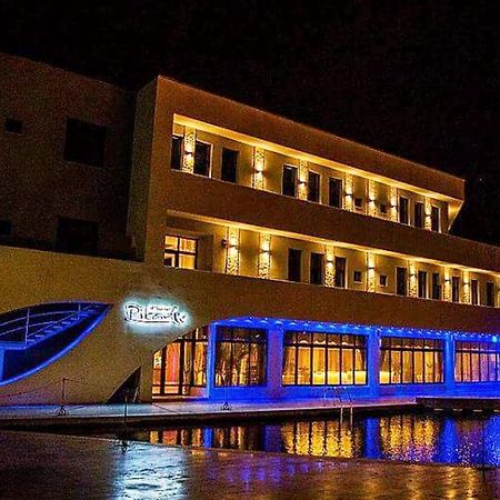 Pik Elegance Hotel Ploieşti Eksteriør billede