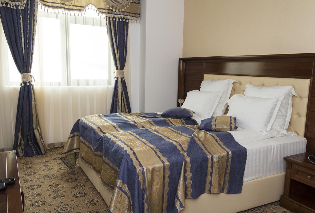 Pik Elegance Hotel Ploieşti Værelse billede