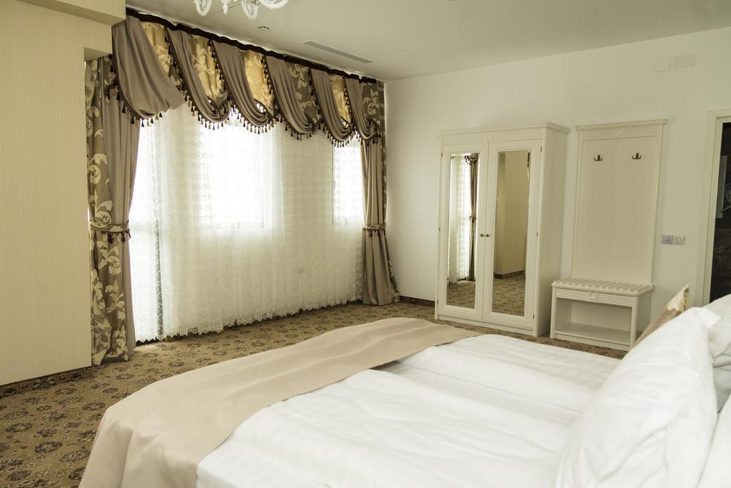 Pik Elegance Hotel Ploieşti Værelse billede