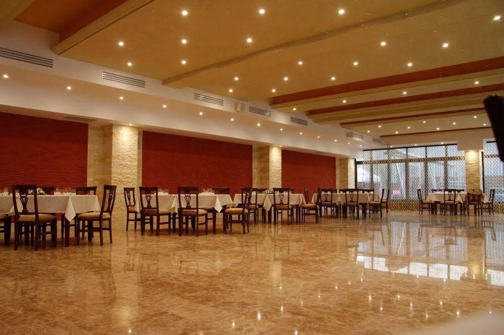 Pik Elegance Hotel Ploieşti Eksteriør billede