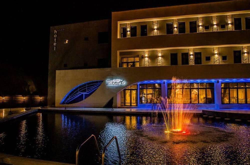 Pik Elegance Hotel Ploieşti Eksteriør billede
