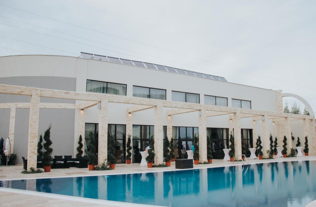 Pik Elegance Hotel Ploieşti Eksteriør billede