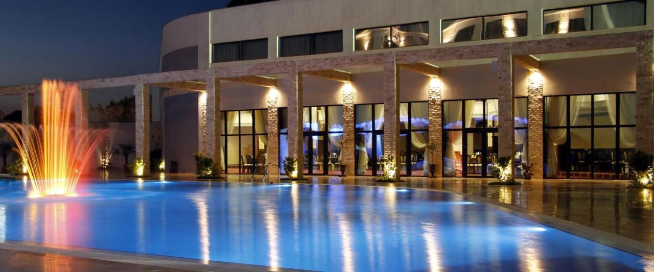 Pik Elegance Hotel Ploieşti Eksteriør billede